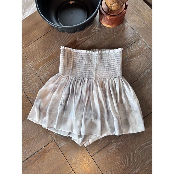 Koch Erica Shorts in Marble Grey Size Small - Picture 1 of 6